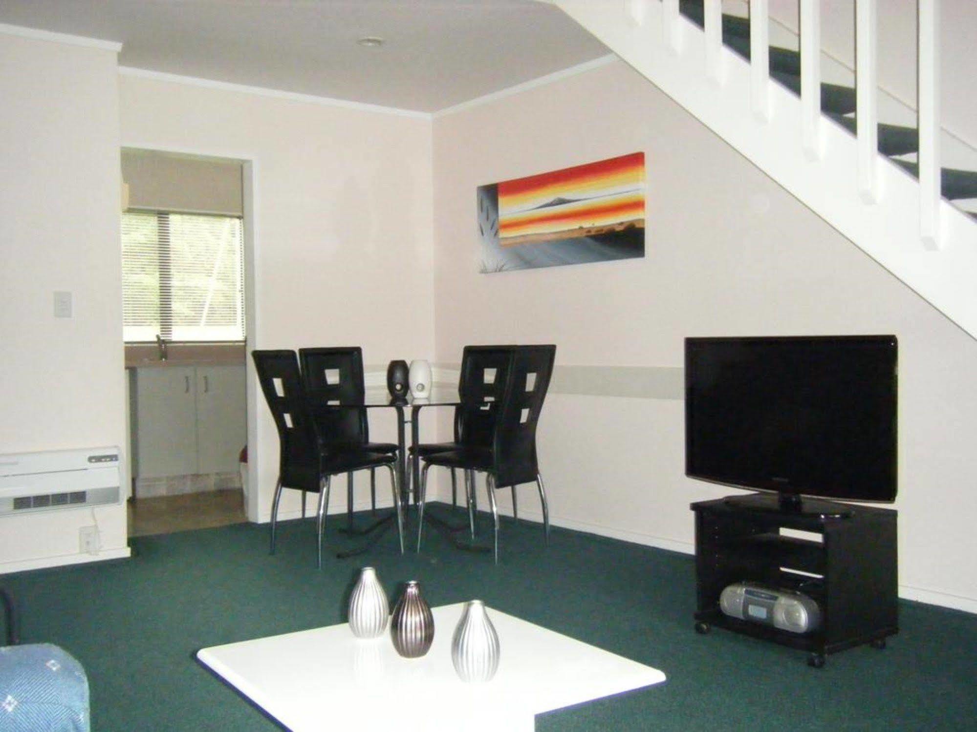 Camellia Court Motel Lower Hutt Εξωτερικό φωτογραφία