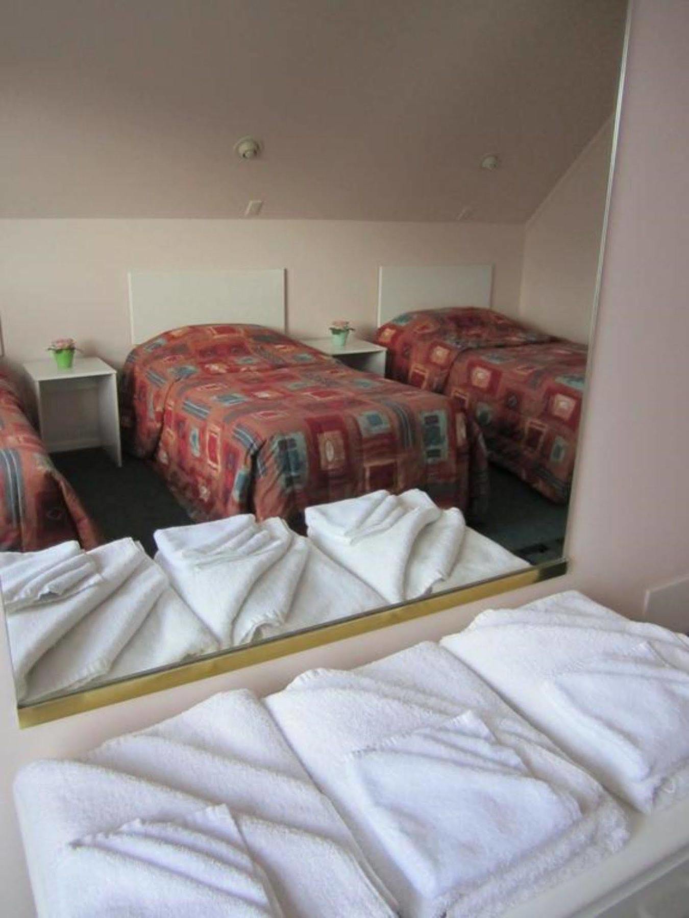 Camellia Court Motel Lower Hutt Εξωτερικό φωτογραφία