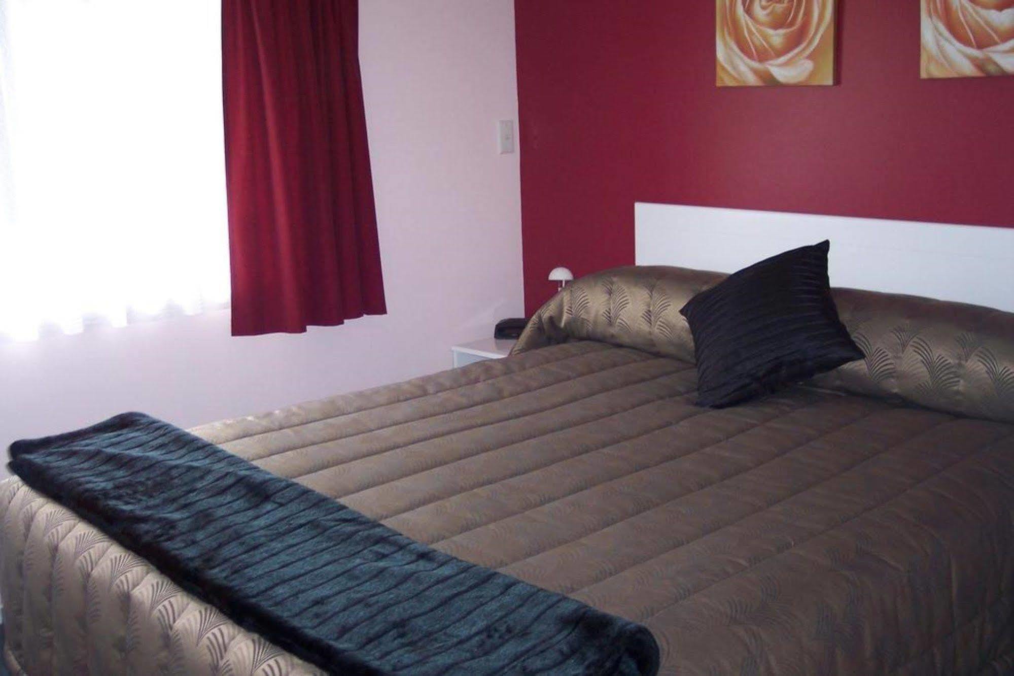 Camellia Court Motel Lower Hutt Εξωτερικό φωτογραφία