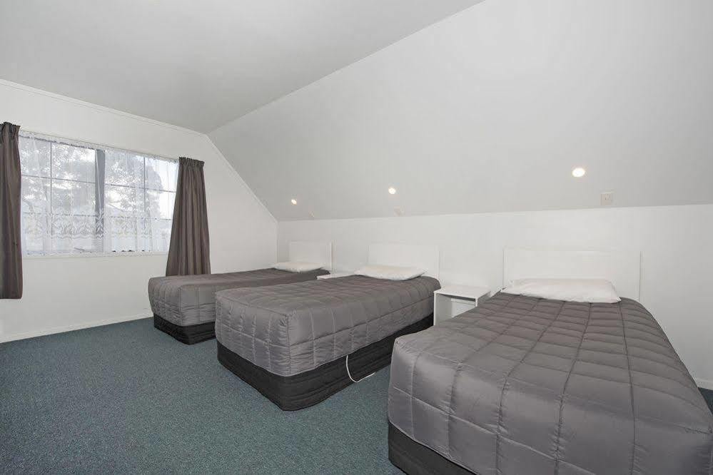 Camellia Court Motel Lower Hutt Εξωτερικό φωτογραφία